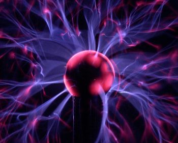 discharge in a plasma globe discharge in a plasma globe